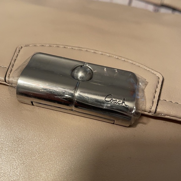 NWOT, COACH Kristin Champagne Hobo, GORGEOUS! - Picture 5 of 10